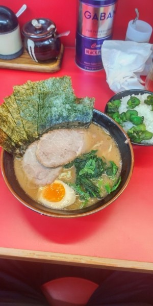 「ラーメン 並」@横浜ラーメン 山本家の写真
