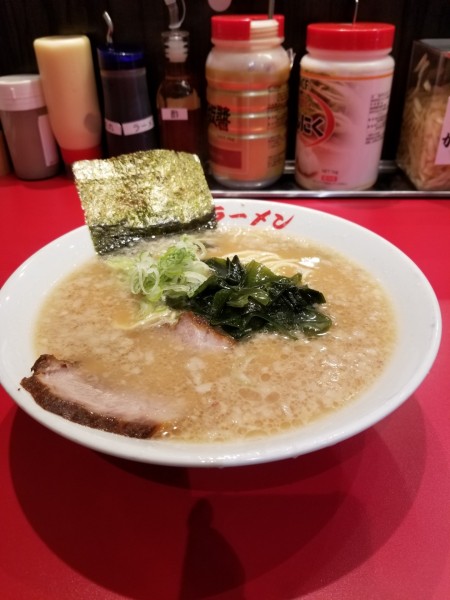「豚骨醤油ラーメン（中盛り硬め薄め）780円」@柏ネギラーメン 柏本店の写真