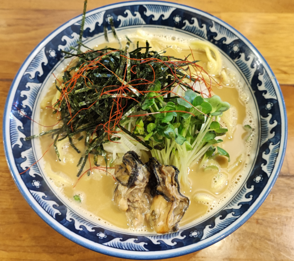「牡蠣・拉麺：920円」@麺や佐市の写真