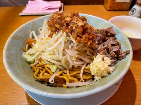 「辛い汁なし麺３００ｇ　￥９２０」@麺屋 まんてん 二号店の写真