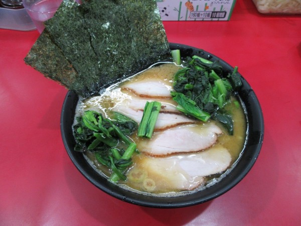 「チャーシューメン並（１０００円）＋青菜１００円」@杉田家 千葉祐光店の写真
