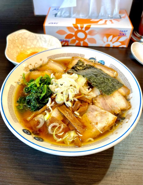 「チャーシュー麺【TP】生玉子」@えーちゃん食堂の写真