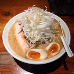 特みそネギ+半熟たまご(1070円)