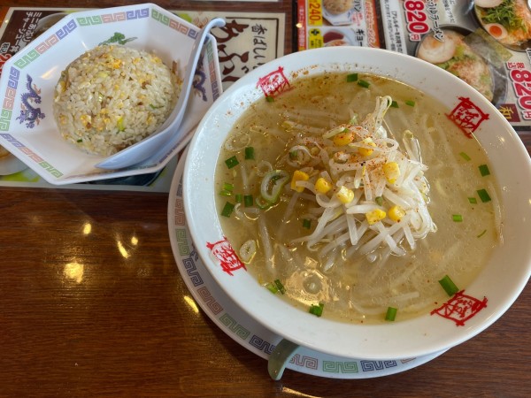 「半チャーハンランチ（塩ラーメン）」@おおぎやラーメン 伊勢崎東本町店の写真
