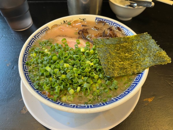 「長浜チャーシュー(バリカタ) 1,300円＋替玉 150円」@とんこつラーメン男盛の写真