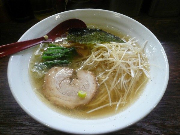 「しょうゆらーめん（+白髪ネギ）」@らーめん しょういんの写真