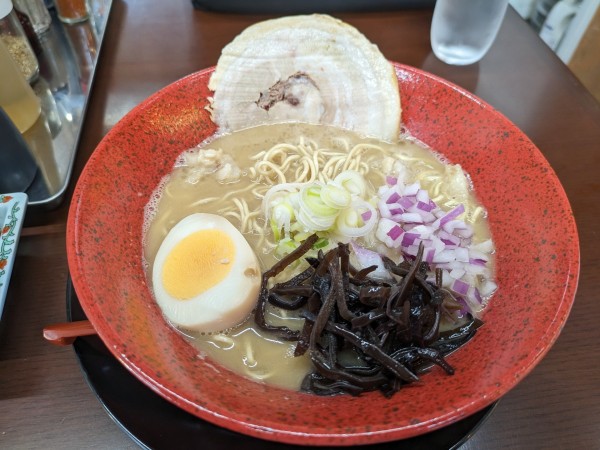 「濃厚豚そば+替玉」@豚骨専科 田丸家の写真