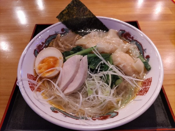 「海老ワンタンメン」@大衆食堂るんごホールの写真