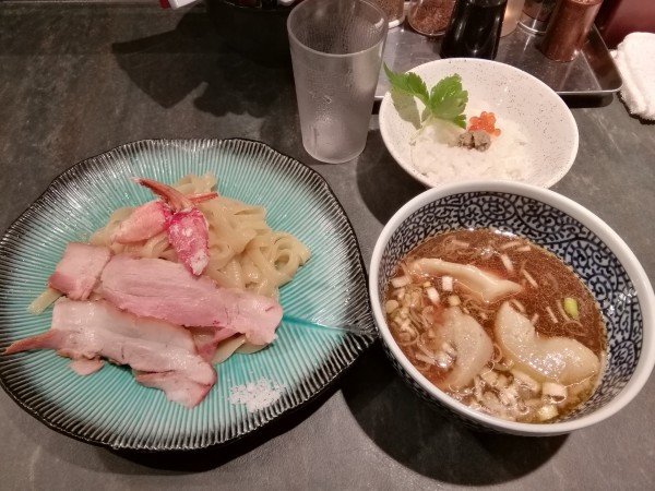 「打ち立て贅沢蟹つけ麺　〆の蟹みそご飯付き　2500円」@宮元製麺の写真