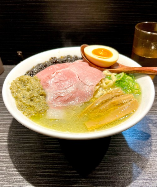 「特製牡蠣塩」@中華蕎麦 無冠の写真