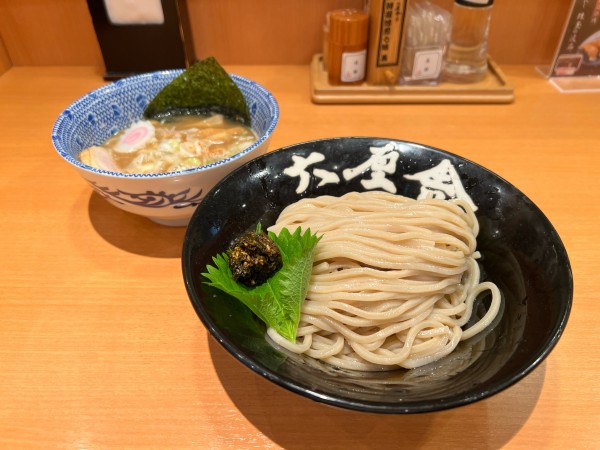「朝の生七味つけ麺」@六厘舎の写真