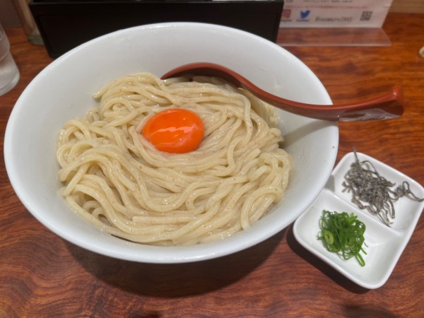 「冷製塩昆布水のTKM大盛」@三馬路 東京店の写真