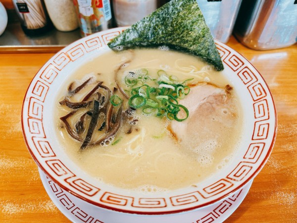 「長浜らーめん」@博多長浜らーめん 六角堂 橋本店の写真