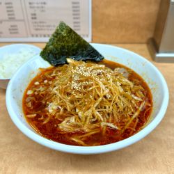 オロチョンラーメン¥800、ネギ¥200、小ライス無料