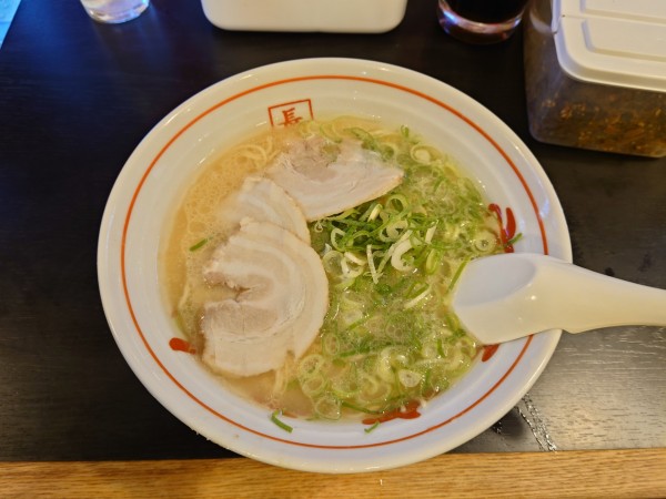 「ラーメン¥750+ライスサービス」@博多長浜屋台やまちゃん 銀座店の写真