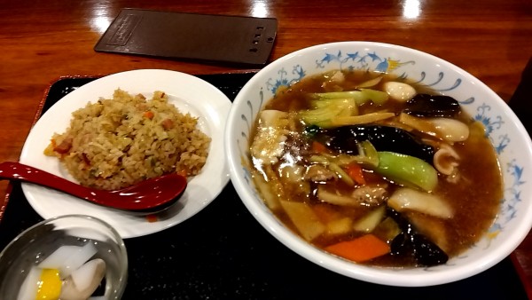 「半炒飯」@アジア中華創作料理 天府餃子城の写真