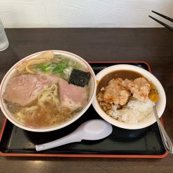 自然やラーメン&サービスカレー
