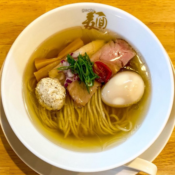 「特製塩そば(麺少なめ)¥1,000 煮卵 ¥150」@二代目ガチ麺道場の写真