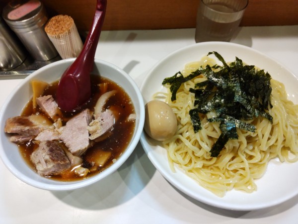 「ハーフチャーシューざるらぁめん大盛＋ネギ､半熟煮玉子」@らぁめん ほりうち 新橋店の写真