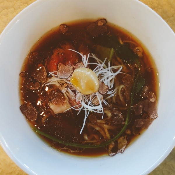 「上州牛とトリュフの中華蕎麦【醤油・手揉み麺】1,600円」@中華蕎麦 鳴神食堂の写真