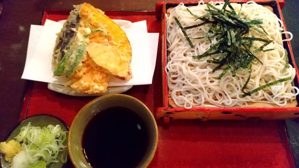 「キリンラガー・中瓶+天ざる(¥600+1,200)」@小松庵の写真