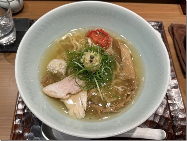 塩そば(手揉み麺:1150円)