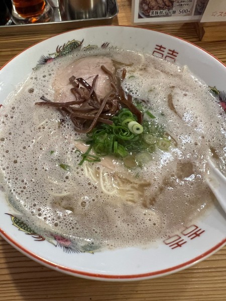 「こってりラーメン」@福間ラーメン ろくでなし 新宮店の写真