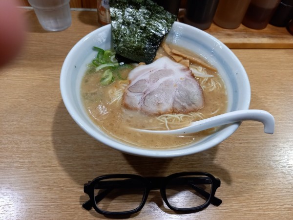 「背脂豚骨ラーメン(替玉3玉)食べ放題」@らーめん光醤の写真