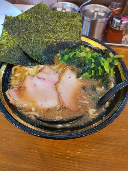 「ラーメン　並」@ラーメンとむのの写真