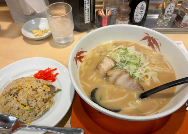 「半チャン」@らーめん世界 桜田店の写真