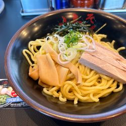 油そば(並盛り)880円