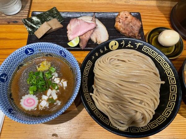 「つけめん（並）、ハーフ桃源全種、ワインたまご味玉、吊るし焼豚ご飯」@中華蕎麦うゑずの写真