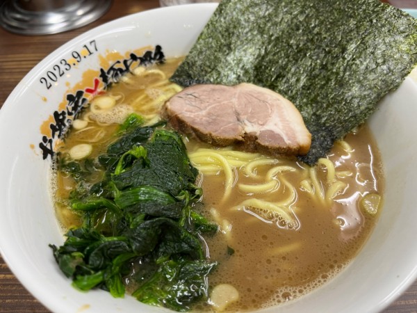「ラーメン並」@横浜家系らーめん 武蔵家 川口店の写真