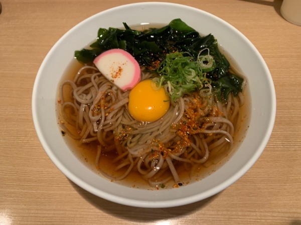 「月見そば 500円」@立ち食い蕎麦 あずさの写真