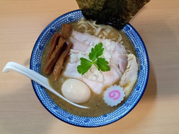 「特製濃厚魚介豚骨らぁ麺」@麺匠 善し田の写真