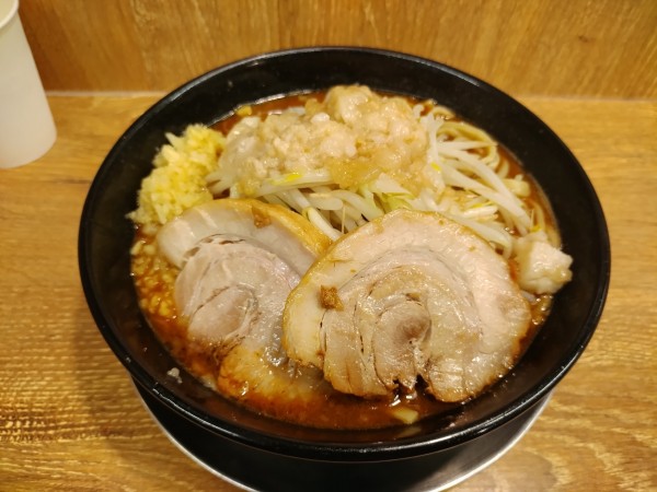 「味噌ラーメン890円＋豚1枚100円」@ジャンクガレッジ 志木南口店の写真