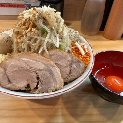 汁なしミニ+豚玉+生卵(コール全部)