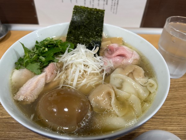 「特製塩らーめん」@らーめん亭 ひなり竜王の写真