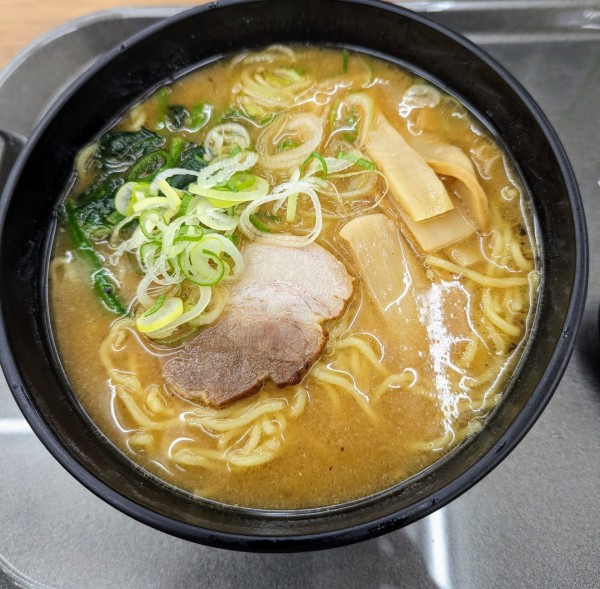 「信州味噌のラーメン」@東部湯の丸サービスエリア（上）の写真