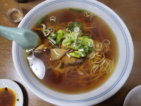 「ラーメン　825円」@ぎょうざの店 友楽の写真