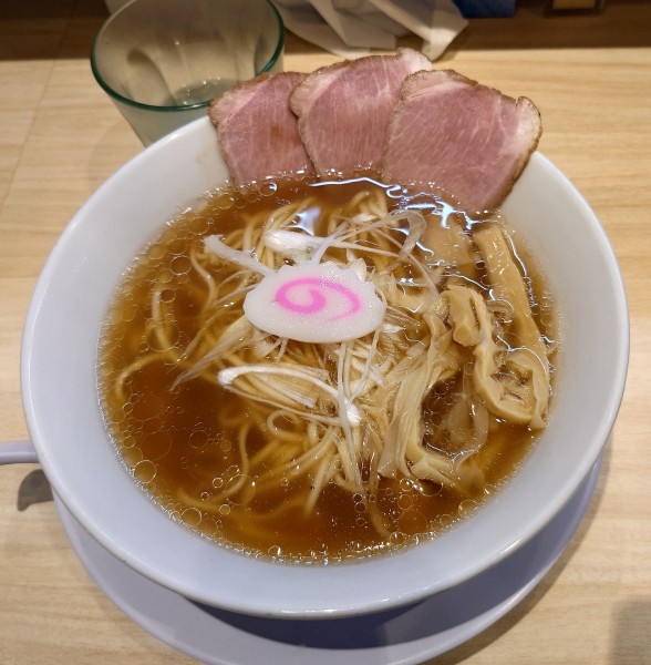 「鶏中華そば(900円)」@鶏そば 満つるの写真