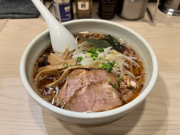 「醤油らーめん」@らーめん はな火屋の写真