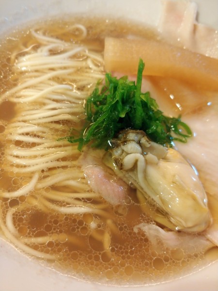 「牡蠣しじみらーめん」@自家製麺 牡蠣工房 Uguisuの写真
