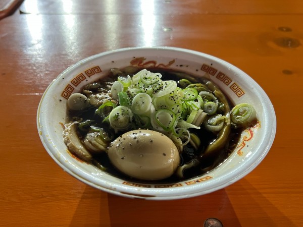 「焔ブラック 特製スペシャルトッピング」@手打 焔の写真