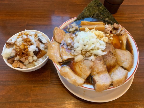 「Wチャーシュー麺」@柏 濃麺や 39名の写真