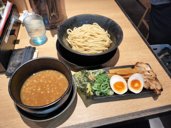 「濃厚豚骨魚介つけ麺」@らーめん春樹 トナリエ宇都宮店の写真