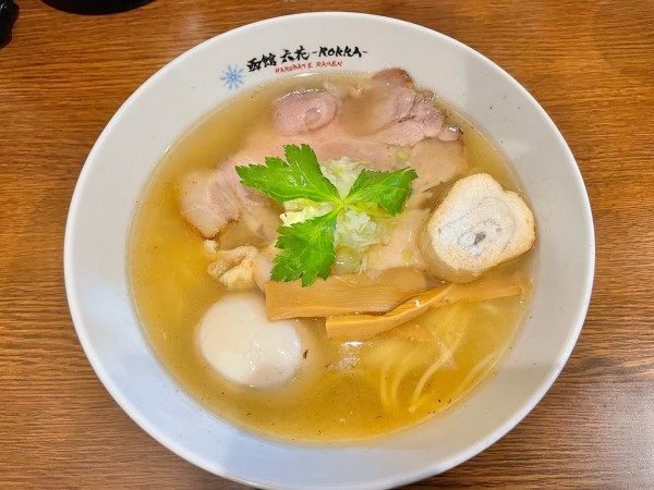 「塩らーめん」@六花 -Rokka-の写真