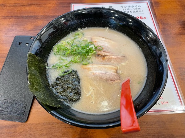 「豚骨ラーメン」@博多ラーメン 本丸亭 刈谷店の写真