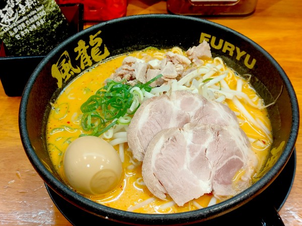 「福・辛味噌とんこつラーメン」@博多風龍 高田馬場店の写真