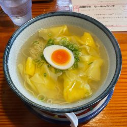 えびワンタンの塩ラーメン